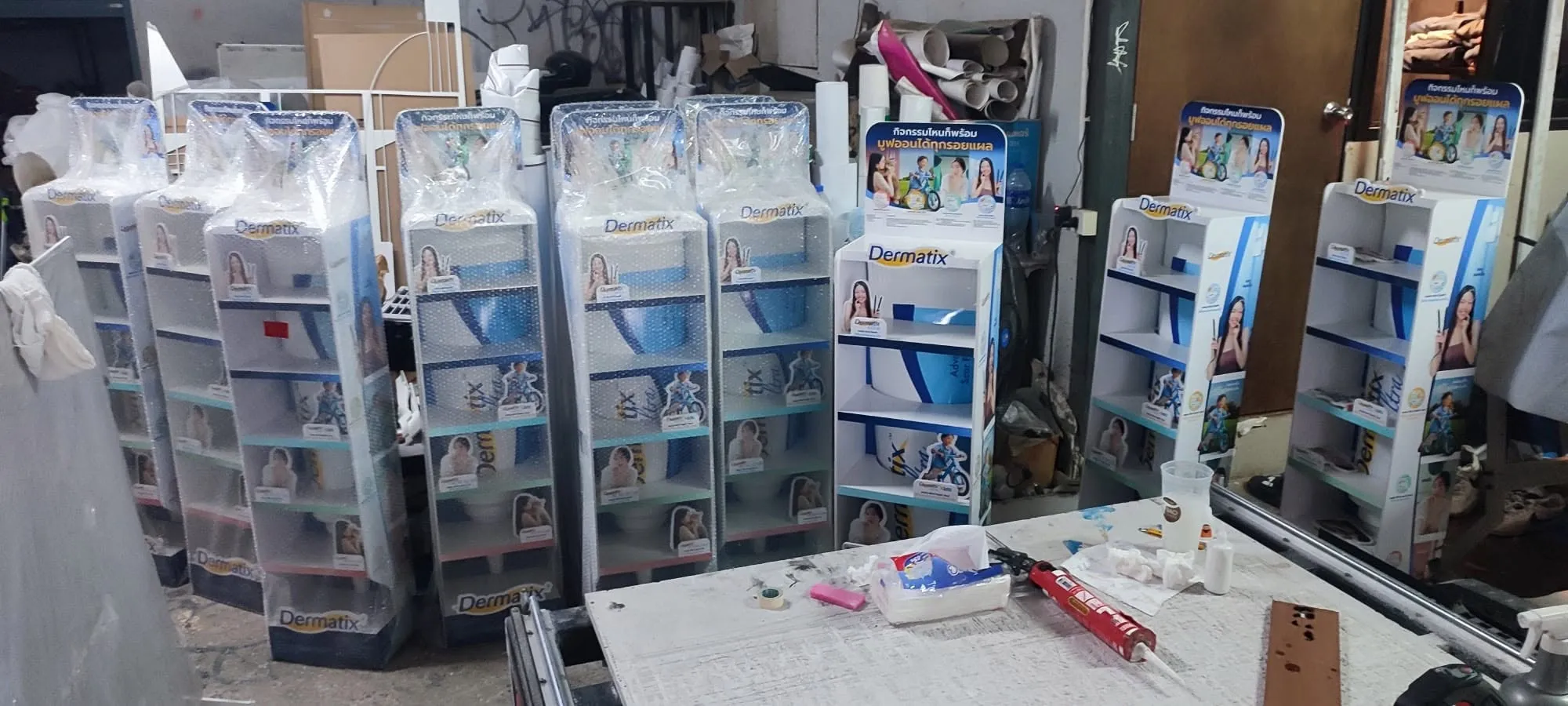 ชั้นวางสินค้าดิสเพลย์ผลิตเป็นชุด แพ็กพร้อมส่งหลายตัว