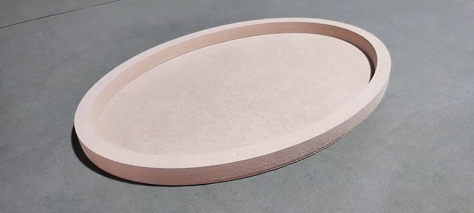 ถาดไม้ MDF ทรงวงรี กัดร่องด้วย CNC